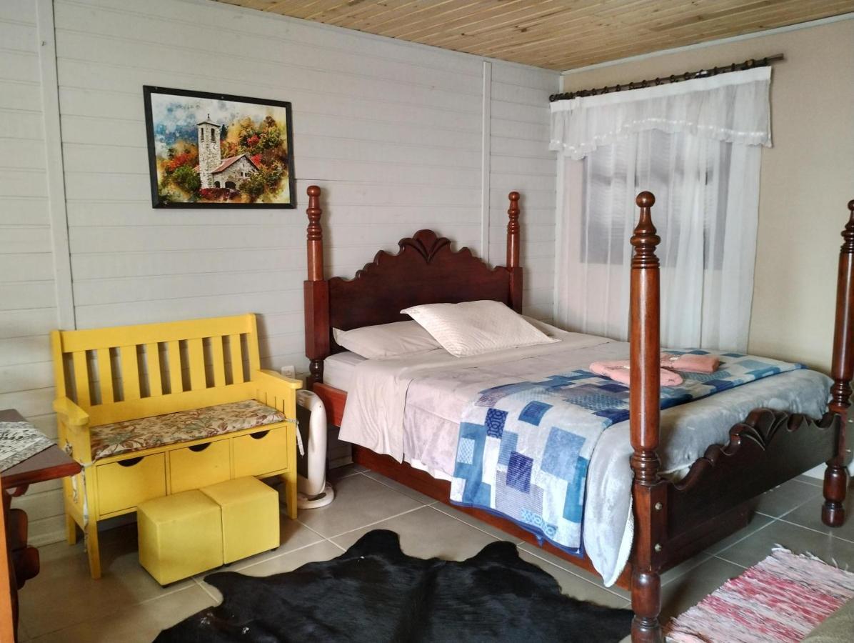 Estalagem Santa Fe Apartment กัมบารา ภายนอก รูปภาพ